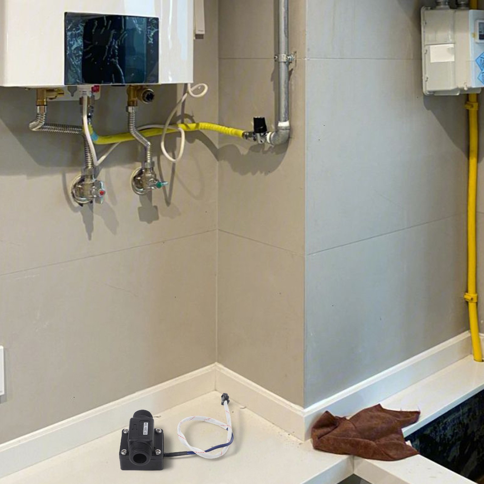 Customizable Water Flow Switch for Different Installation Requirements