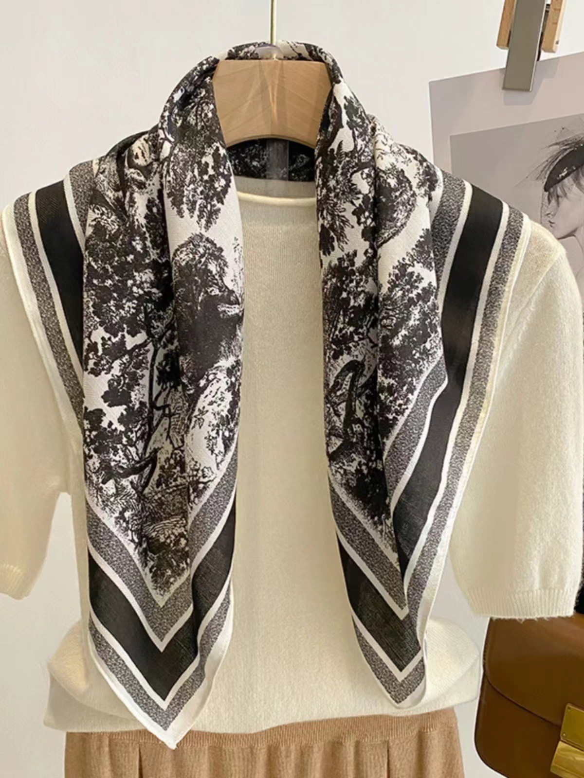 Green Cotton Linen Scarf 70x70cm Autumn Shawl Wrap Neck Warmer with Embroidery - Picture 19 of 26