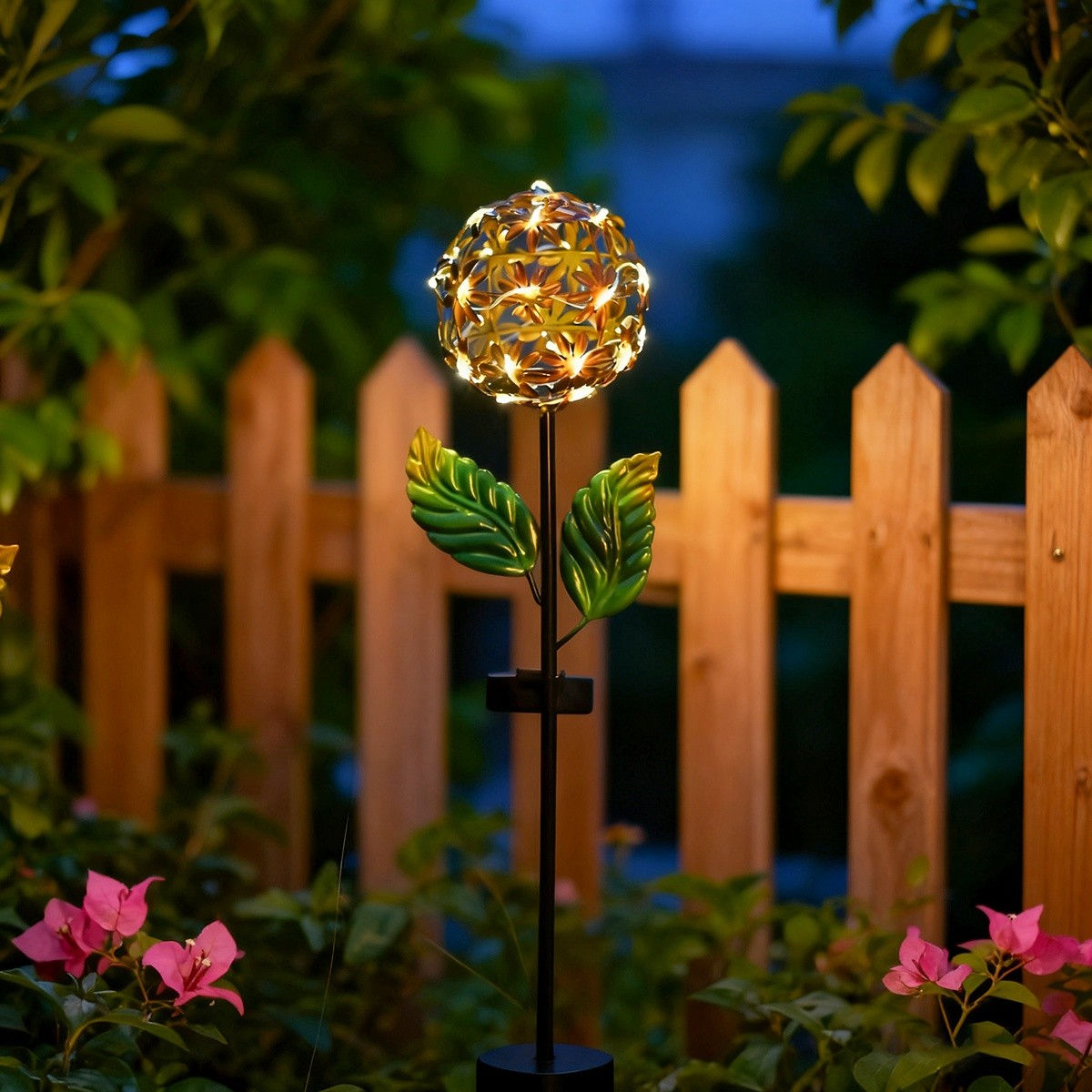 Garden Solar Light with Hydrangea Design Iron Stake for Outdoor Decoration