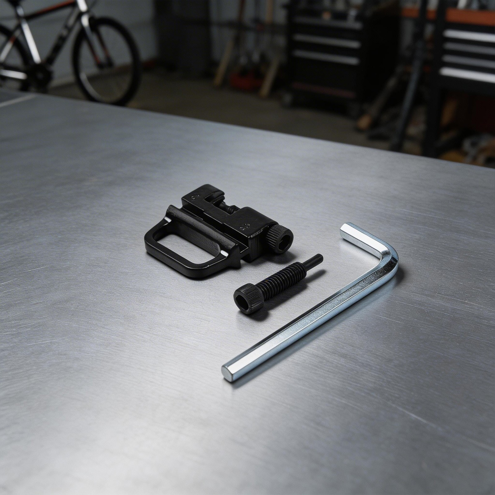 Compact Chain Extraction Device for Cyclist Repair Kit Portable Design