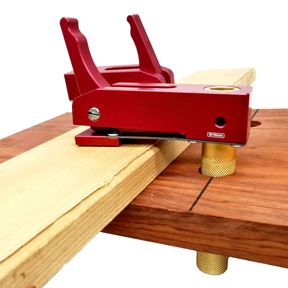 Adjustable Desktop Clamp for Wood Sheets Up to 5.9 Inches Thick 150mm Max