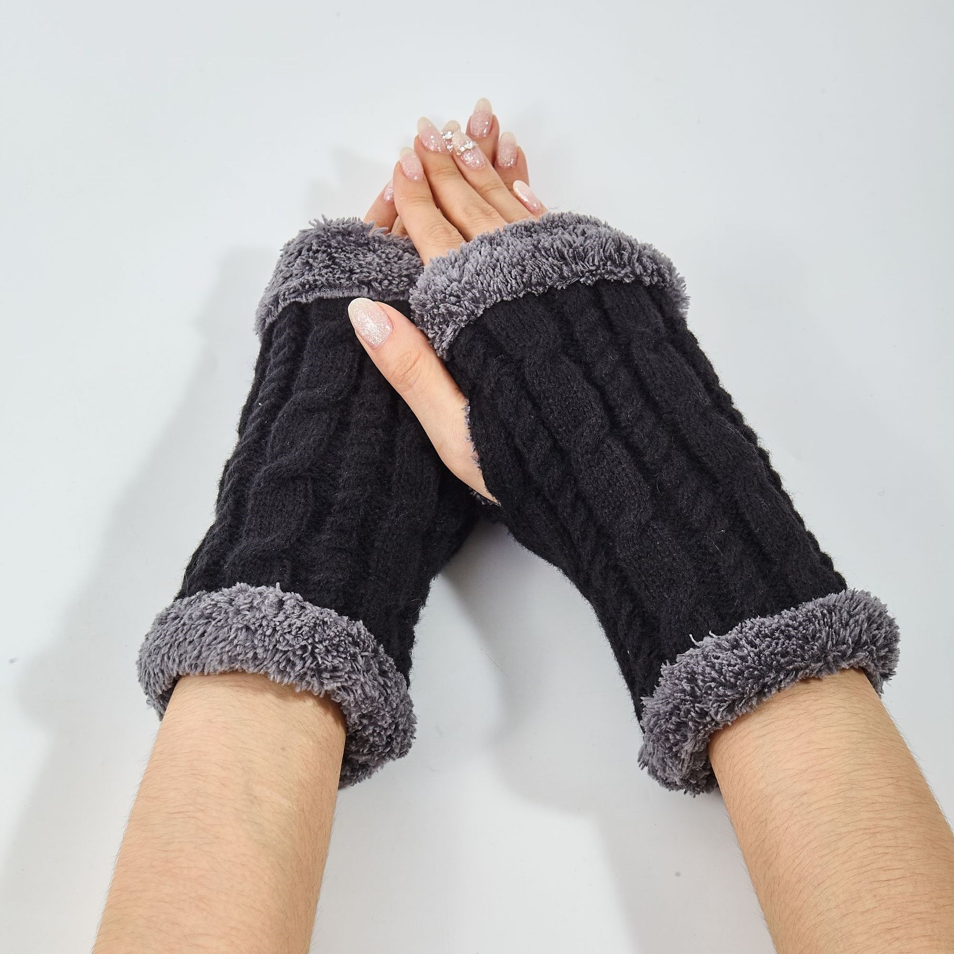 Textured Knit Fingerless Gloves with Fleece Interior and Comfortable Wrist Cuff